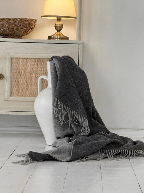 Marse Light & Dark Grey Dwustronny Koc z wełny merynosa 140x200 cm Elegantna szarość