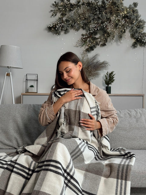 Merino Checked Throw Koc wełniany w klasyczną kratę 140x200 cm - elegancki, dekoracyjny