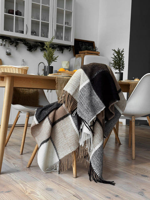 Elf Beige & Brown Koc z wełny nowozelandzkiej 140×200 cm krata w odcieniach beżu