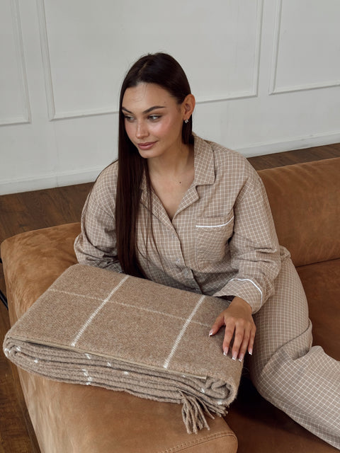 Elf White & Beige Koc w kratę klasyczna beżowo-białą 140×200 cm Premium z wełny nowozelandzkiej