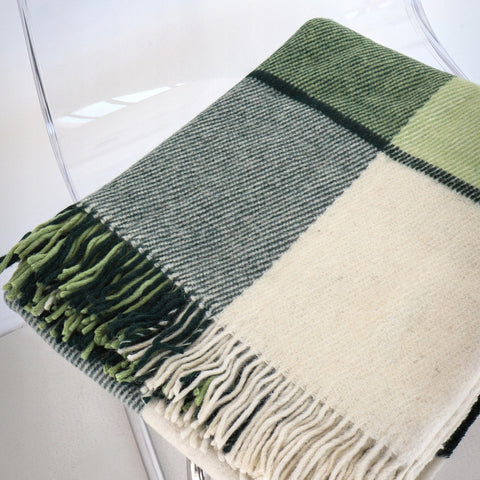 Elf Green & Ivory Koc z wełny nowozelandzkiej w kratkę z odcieniami zieleni 170x210 cm