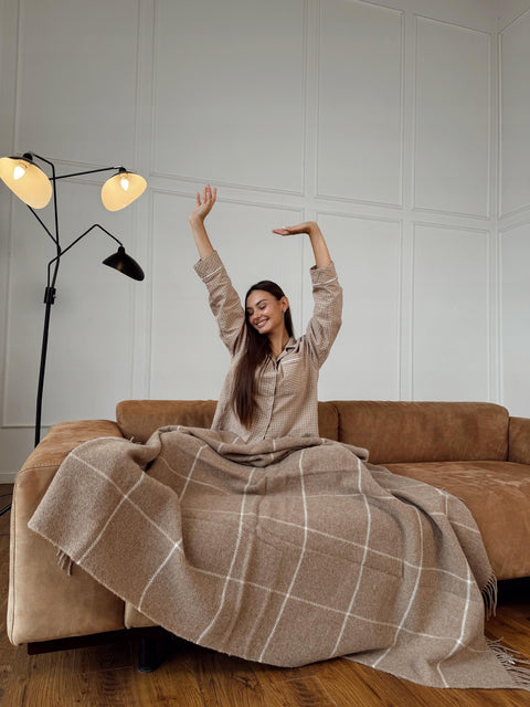Elf White & Beige Koc w kratę klasyczna beżowo-białą 140×200 cm Premium z wełny nowozelandzkiej