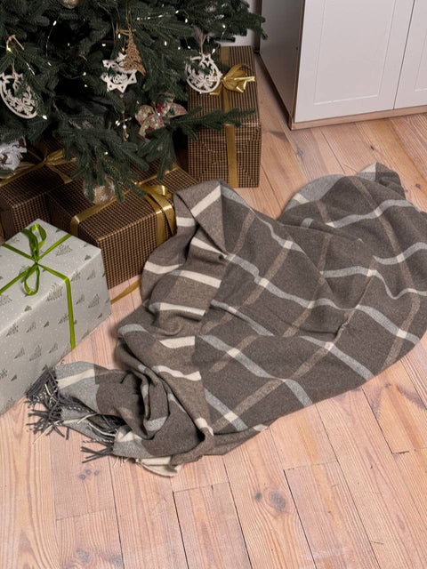 Merino Grey Koc w kratę z wełny merynosów 140×200 cm, przytulny, dekoracyjny