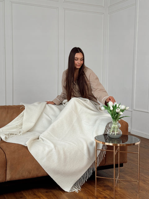 Merino Solid Плед з вовни мериноса молочний 150×200 см з китицями
