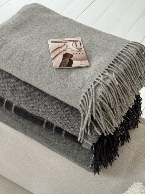 Merino Heathered Плед з вовни мериноса попелясто-сірий 140×200 см теплий і затишний