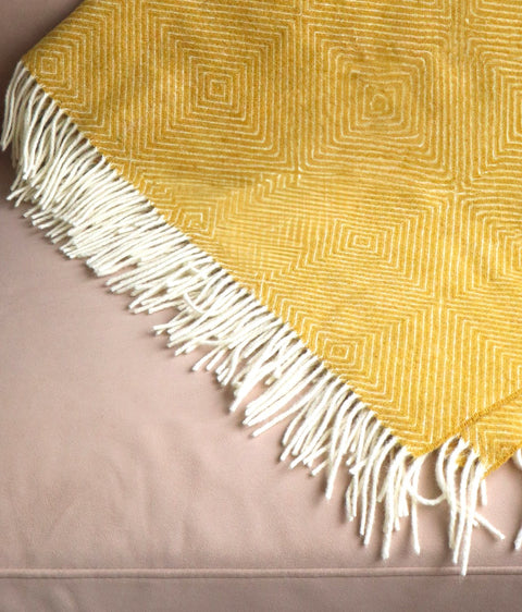 Marsel Lille Elegancki Koc z wełny merynosa 140×170 cm, dekoracyjny diamentowy wzor