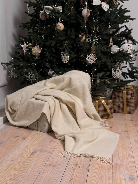 Merino Solid Плед з вовни мериноса молочний 150×200 см з китицями