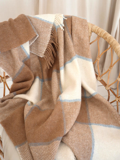 Elf Oliver New Zealand Wool Blanket – Light Checker Pattern, Cozy Elegance