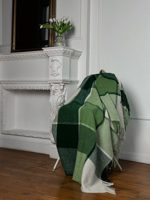 Elf Green & Ivory Koc z wełny nowozelandzkiej w kratkę z odcieniami zieleni 170x210 cm