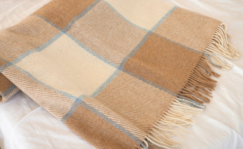 Elf Oliver New Zealand Wool Blanket – Light Checker Pattern, Cozy Elegance