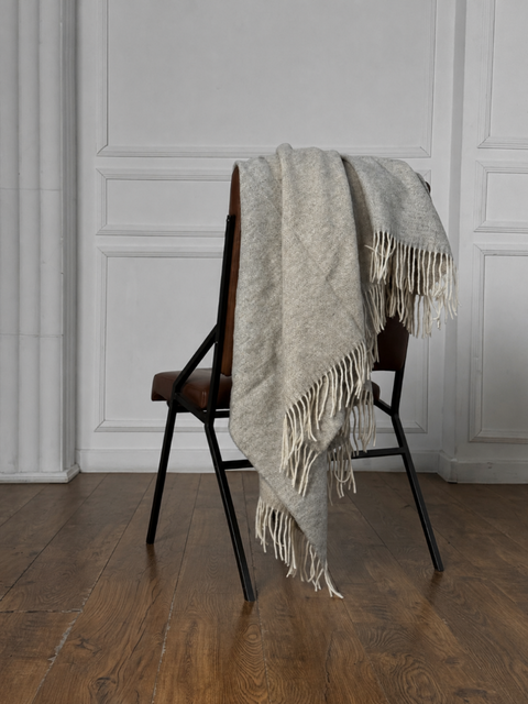 Merino Heathered Koc z wełny meryno w odcieniu popielatym 140x200 cm- ciepły i przytulny