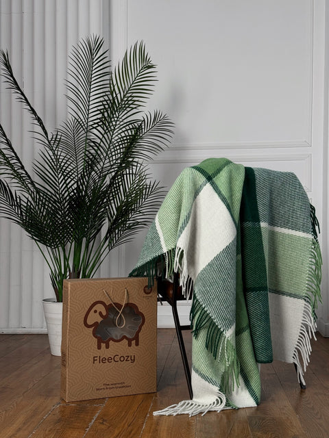 Elf Green & Ivory Koc z wełny nowozelandzkiej w kratkę z odcieniami zieleni 170x210 cm