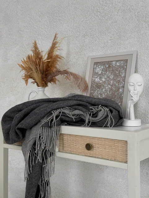 Marse Light & Dark Grey Dwustronny Koc z wełny merynosa 140x200 cm Elegantna szarość