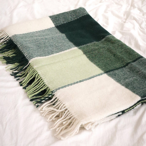 Elf Green & Ivory Koc z wełny nowozelandzkiej w kratkę z odcieniami zieleni 170x210 cm