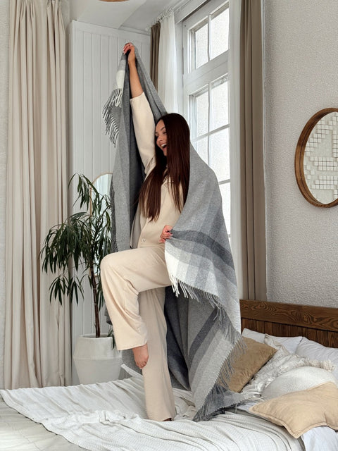 Marsel S/Zik Koc Merino z Gradientem Szarości 140x200 przytulny, dekoracyjny